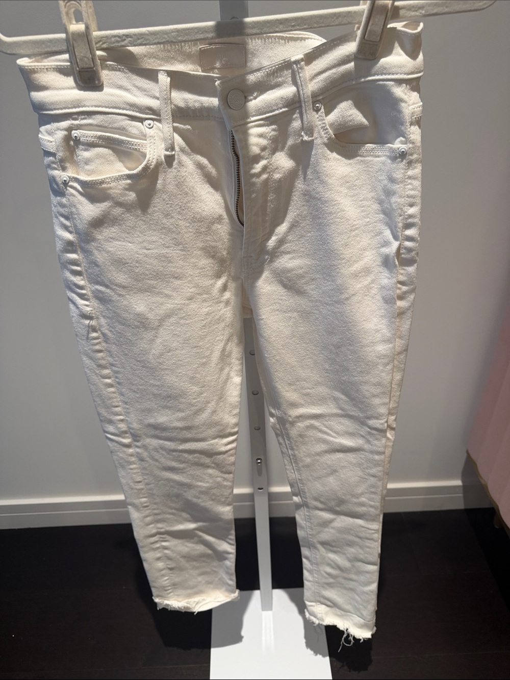 MOTHER mid rise dazzler ankle fray White Ankle Cropped Raw-Hem Jeans